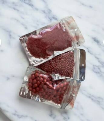 Pasta Süsleme Şekeri Draje Boncuk Pasta Süsleme Şekeri Kırmızı 10 mm 4 mm 2 mm 120 GR